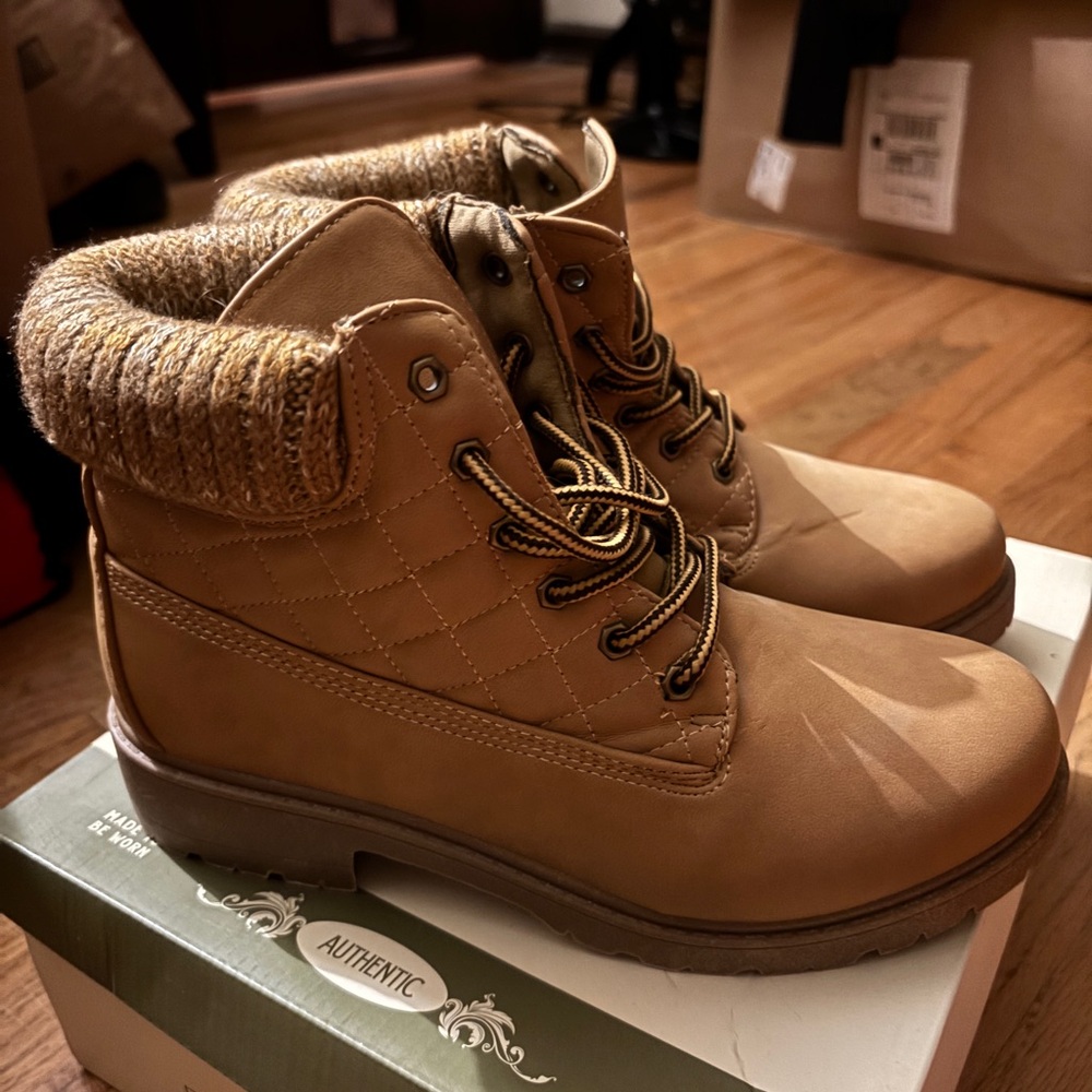 Telluride ankle boots